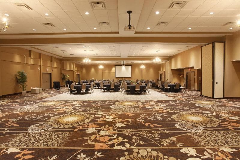Pomeroy Inn & Suites main