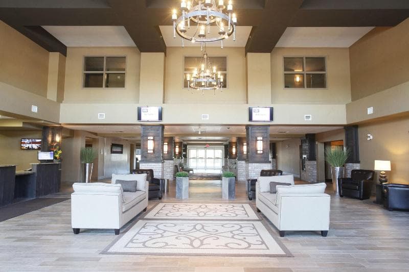 Pomeroy Inn & Suites 5