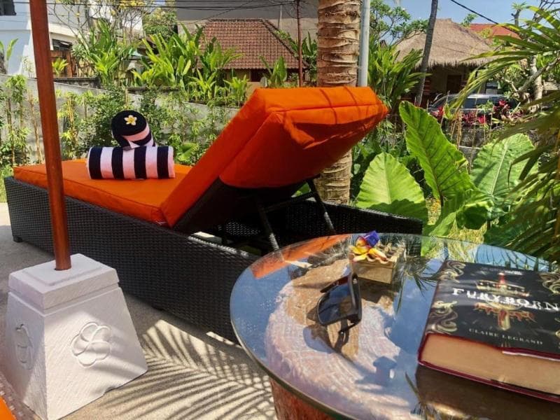 The Sender Pool Suite 5