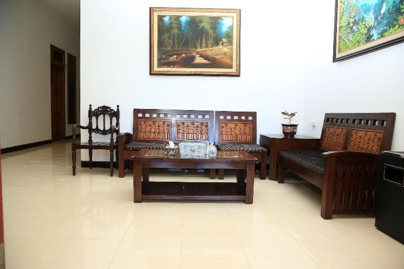 Puri Kusuma Guest House 5