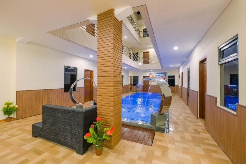 Caroline Guest House 2