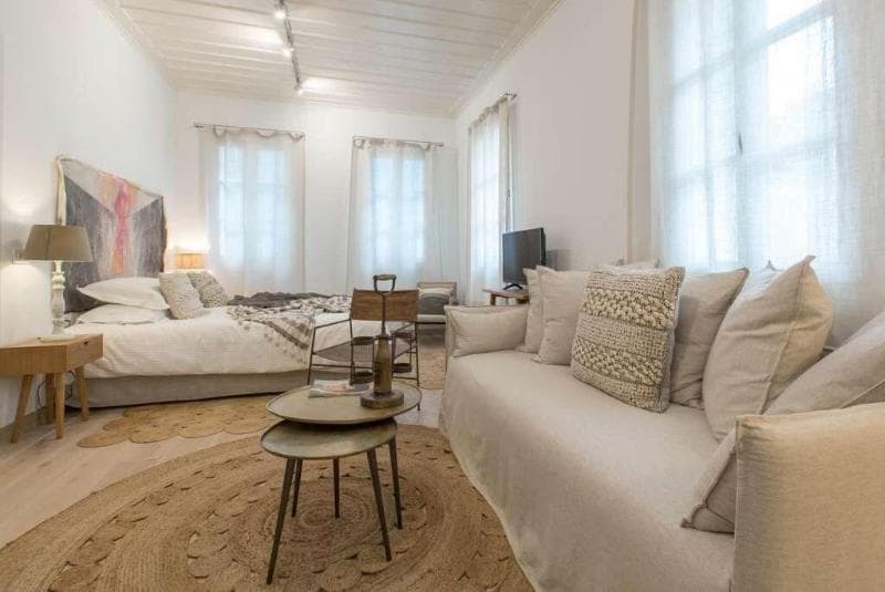 Amymone Suites main
