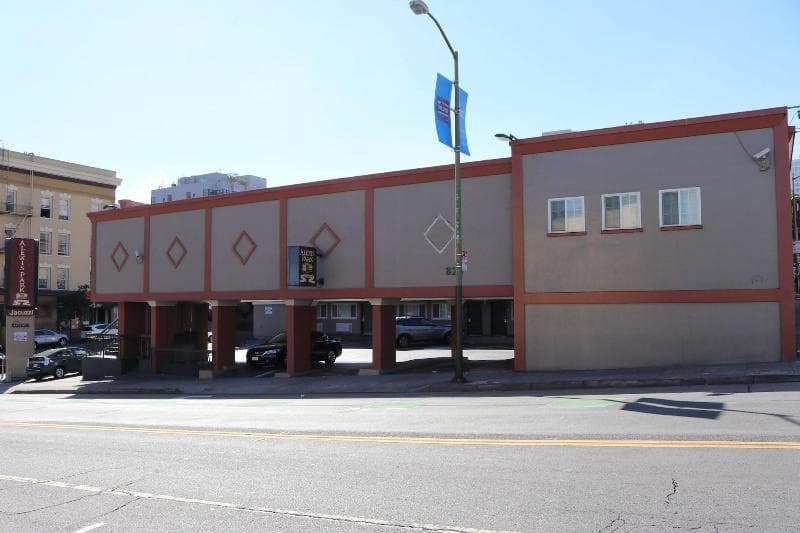Alexis Park Tenderloin 5