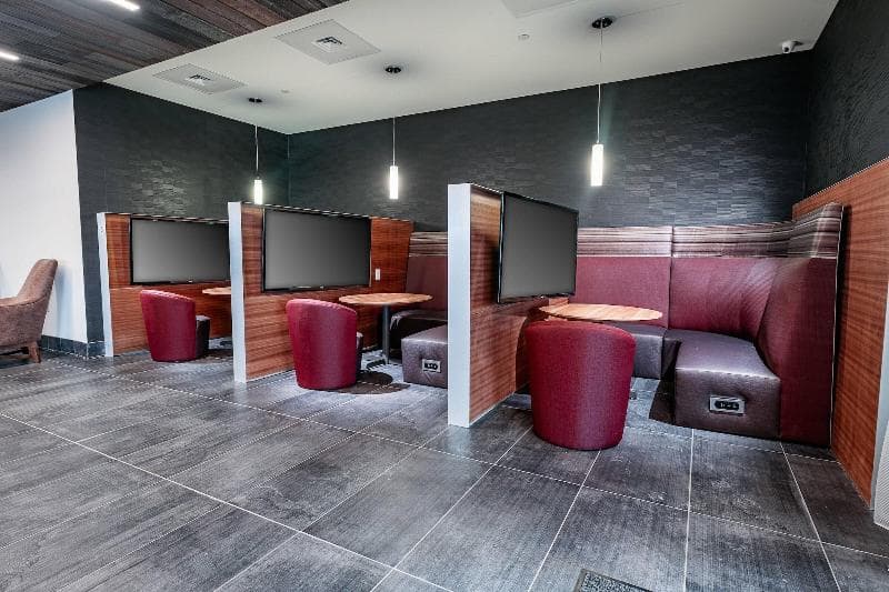 Courtyard By Marriott Toledo West 4
