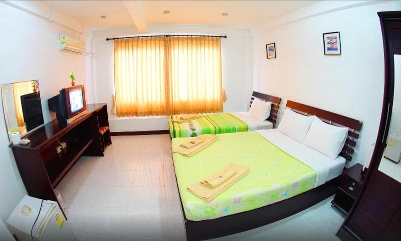Golden Guesthouse photo 1