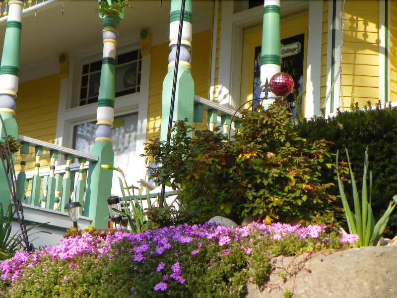 All Seasons Inn 3