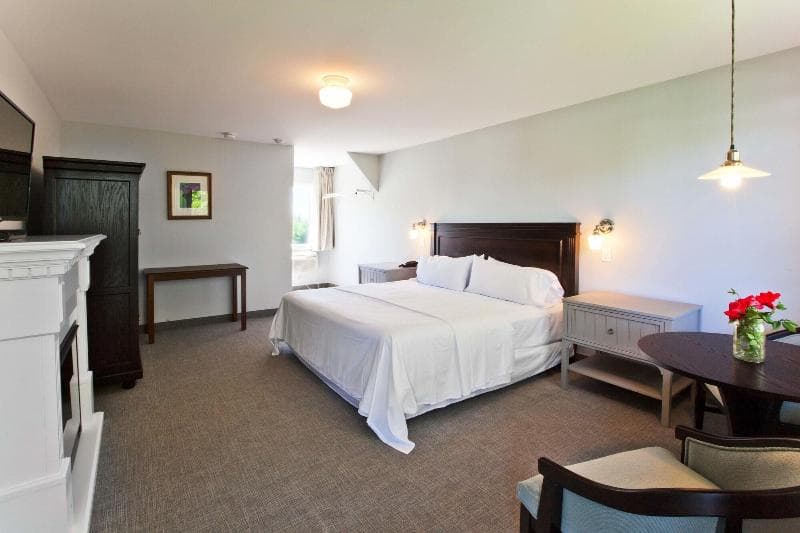 Seaglass Inn & Spa 4