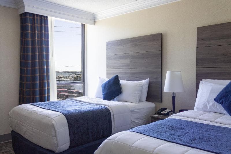 Seaport Inn & Marina 4