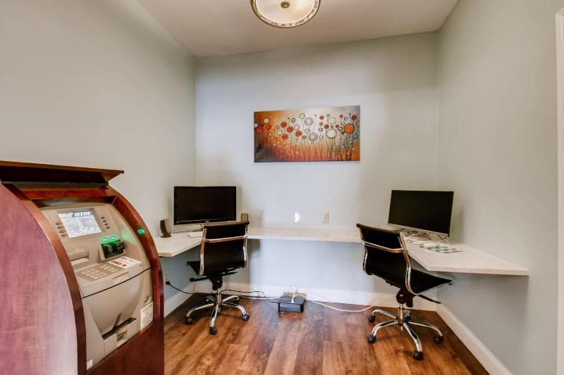 Orangewood Inn & Suites main
