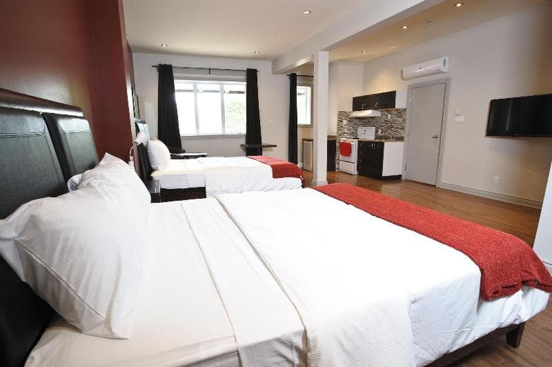 Auberge Du Carre St Louis 4
