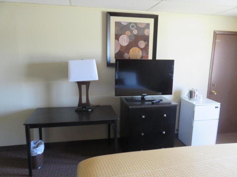 Americas Best Value Inn Story City 3