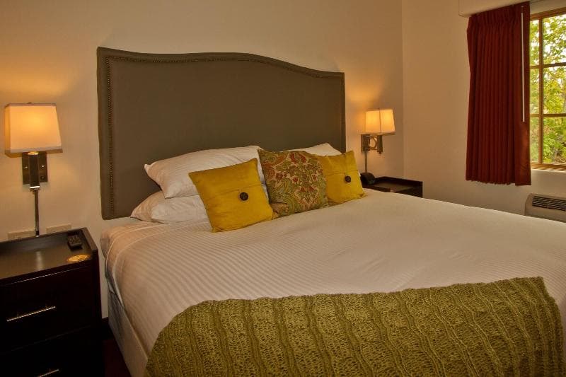Columbia Cliff Villas Hood River 3