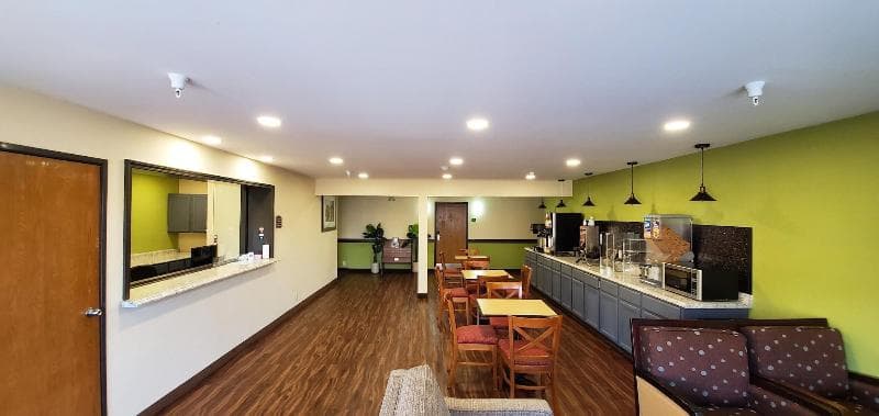 Travel Inn And Suites 3