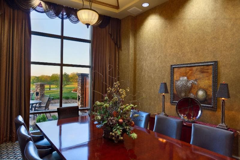 Clubhouse Hotel Suites Sioux Falls main
