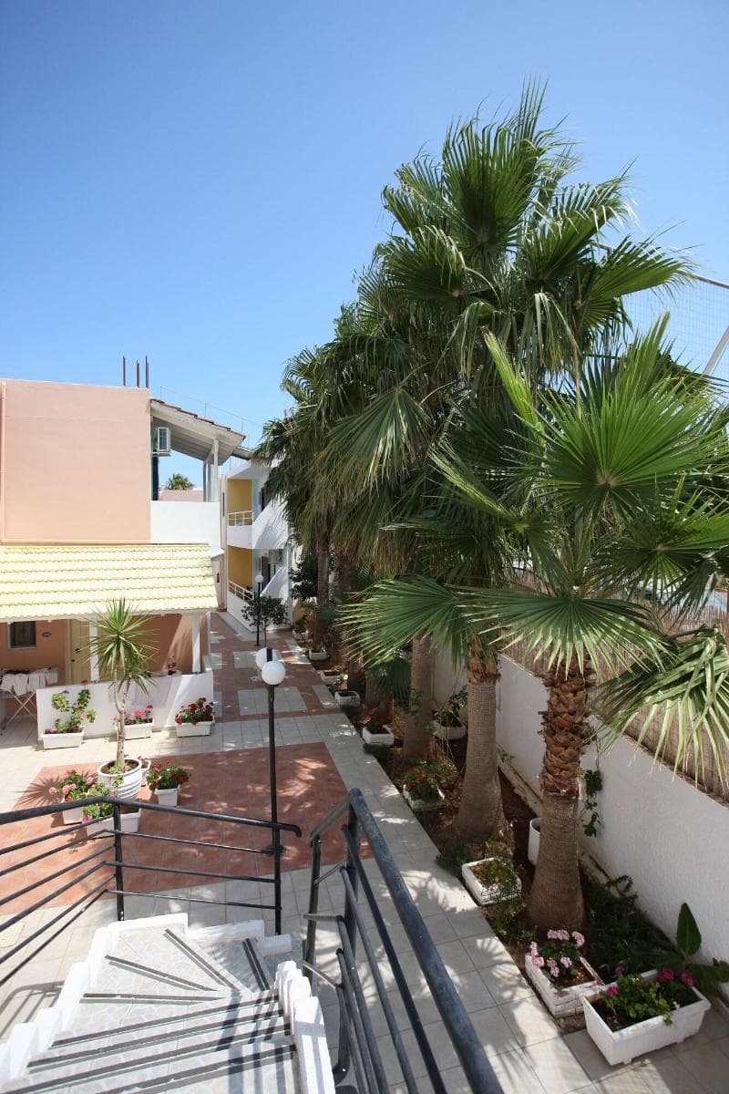 Hotel Triton 2
