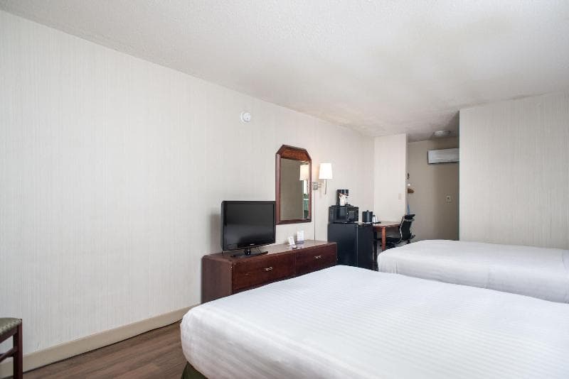 Sea Harbor Hotel 4