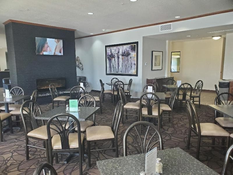 Expressway Suites Of Fargo 3
