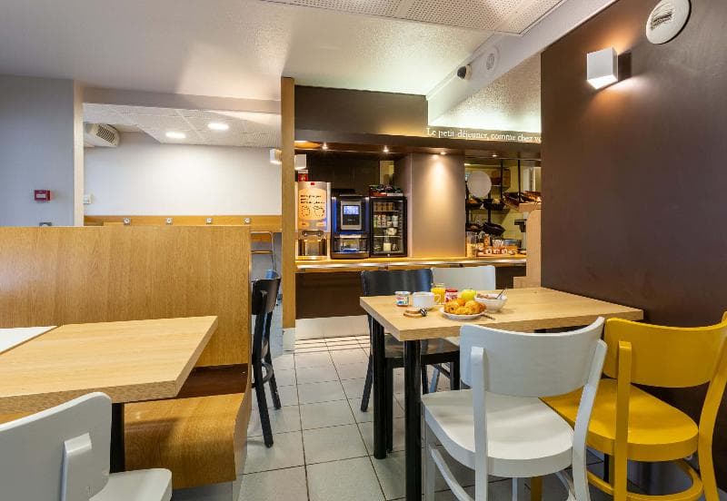 B&B Hotel Chartres Le Forum 2