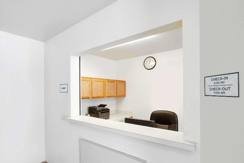 Woodspring Suites Houston Westchase 3