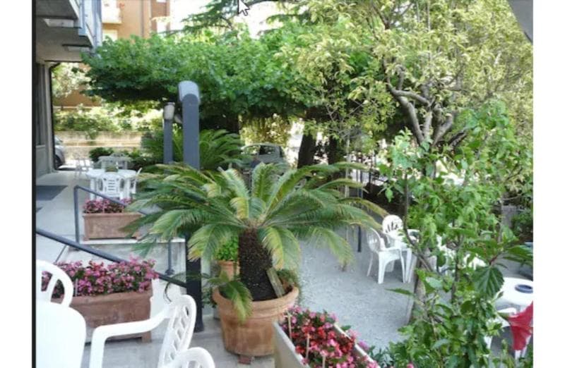 Hotel Montecarlo 5