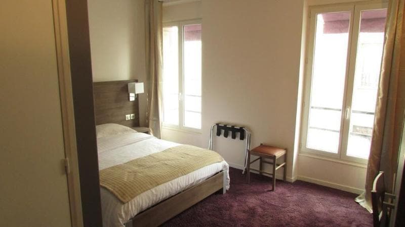 Hotel La Perle Montparnasse 2