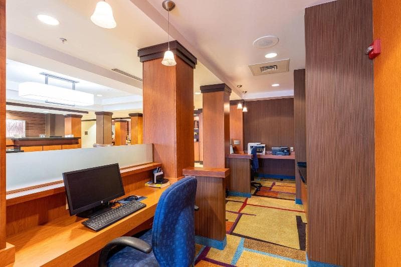 Fairfield Inn & Suites Carlisle main