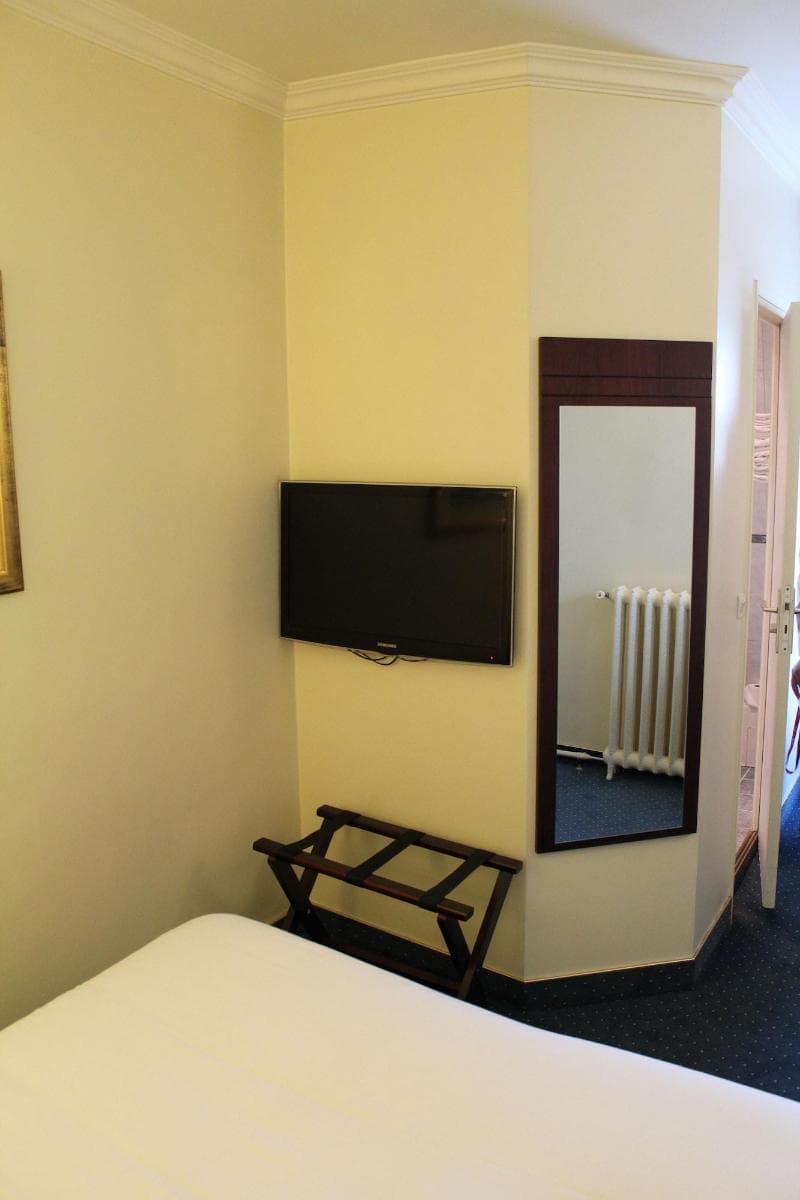 Hotel Saint Cyr Etoile 5