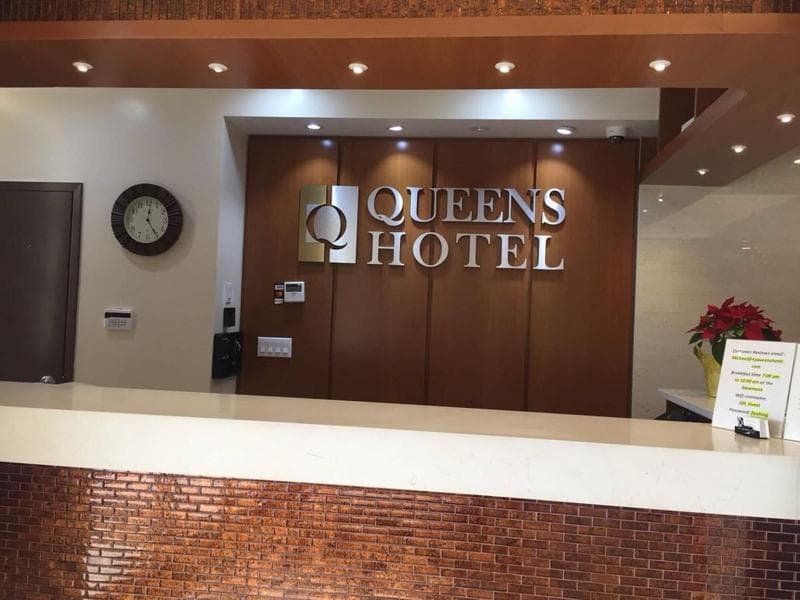 The Queens Hotel 3