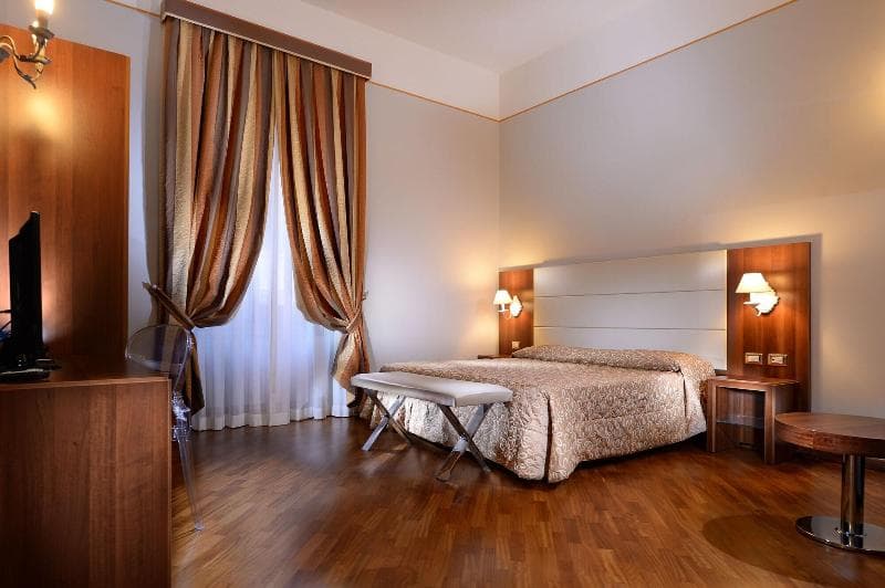 Hotel Golden 3