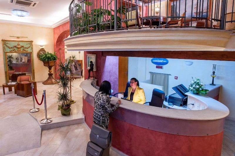 Hotel Flora 5