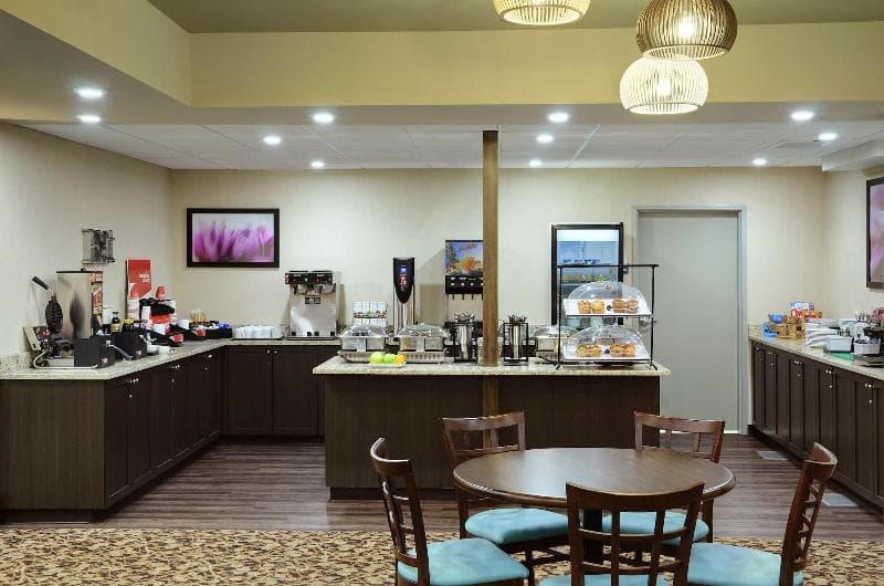 Pomeroy Inn And Suites Vermilion 3