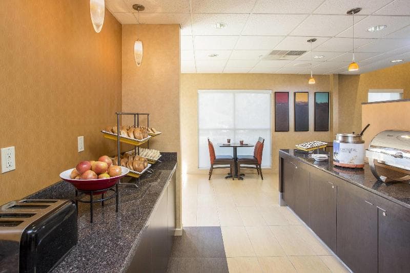 Residence Inn Topeka 3