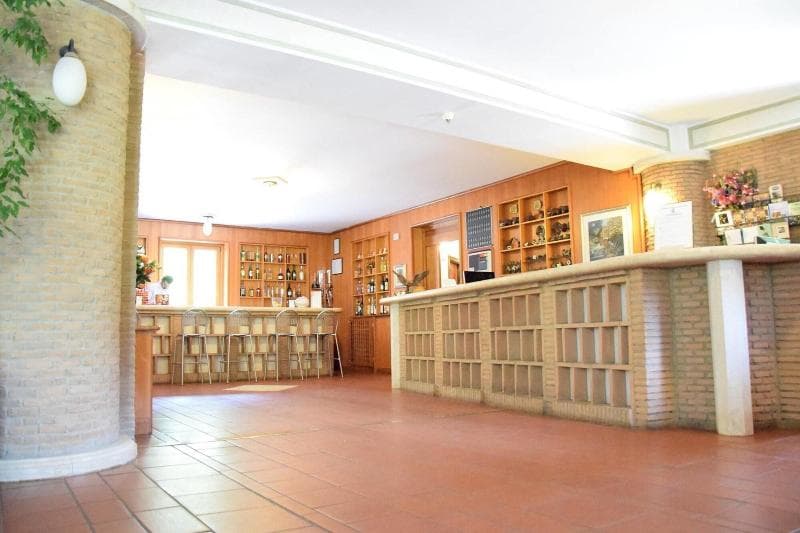 Lh Albergo Il Picchio 5