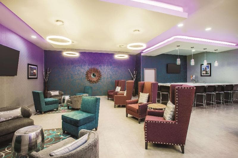 La Quinta Inn & Suites by Wyndham Lubbock South 2
