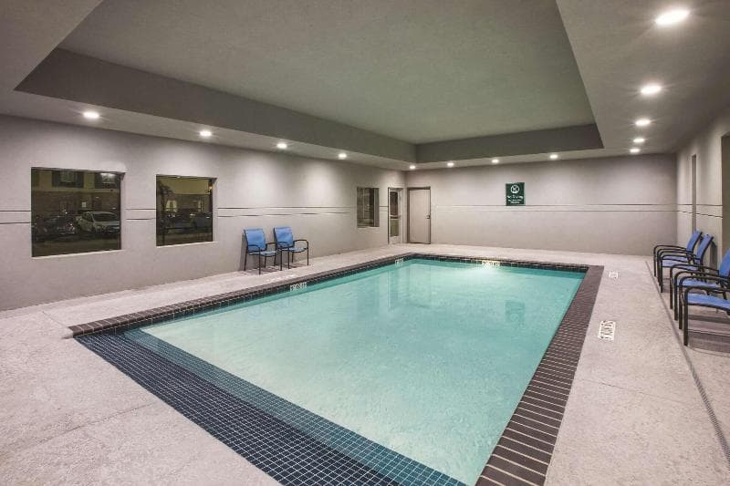 La Quinta Inn & Suites by Wyndham Lubbock South 3