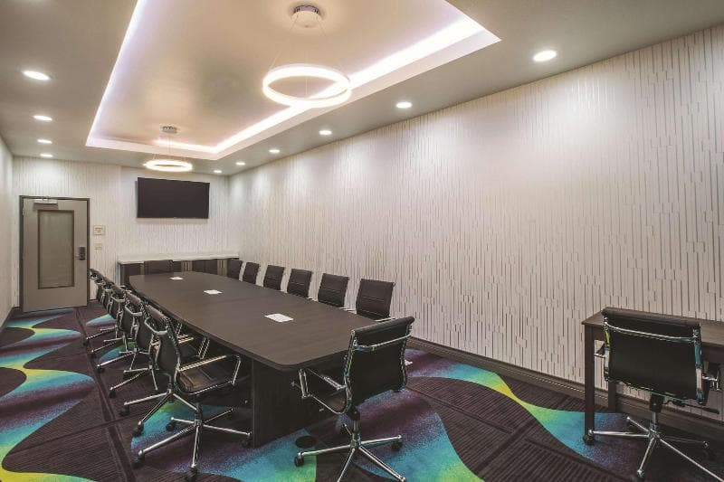 La Quinta Inn & Suites by Wyndham Lubbock South 1