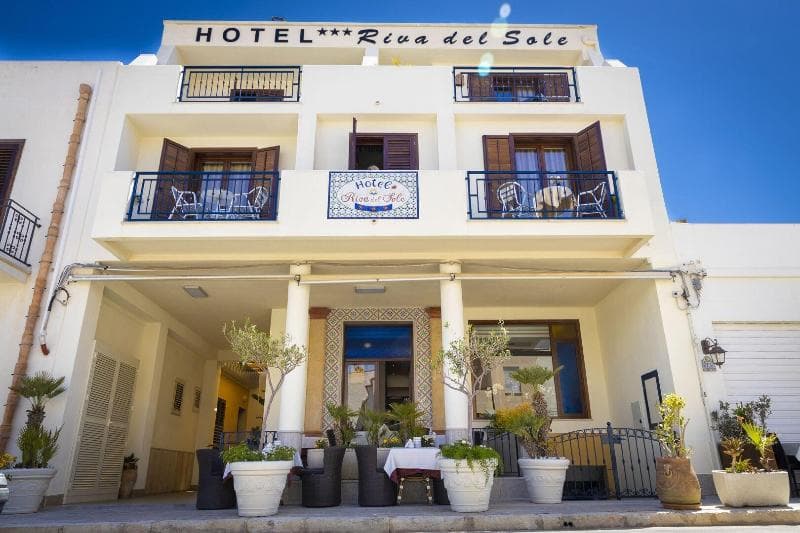 Hotel *** Riva Del Sole 5