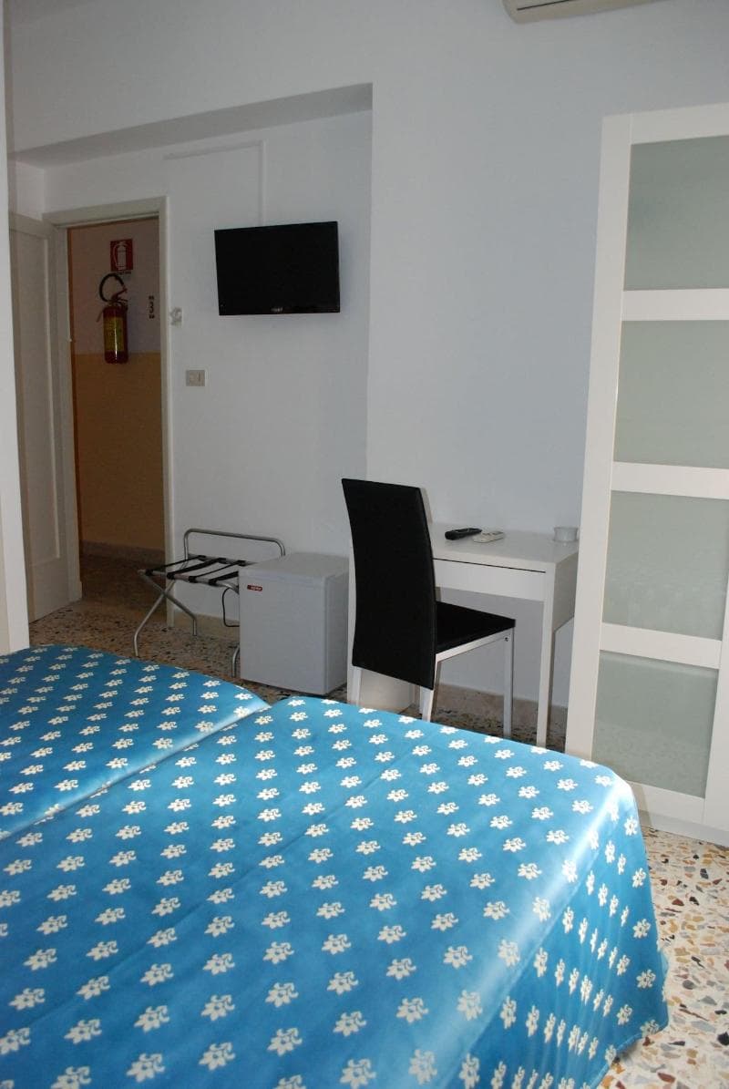 Maniel Beach Hotel 3