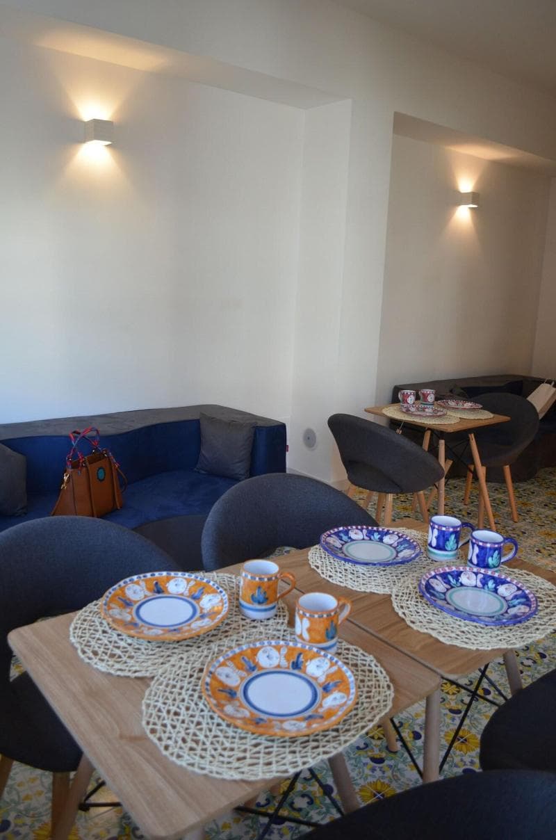 Luiselle Charming Accommodation Sorrento 2