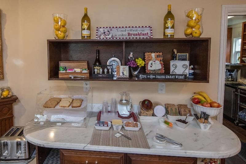 Vendange Carmel Inn & Suites main