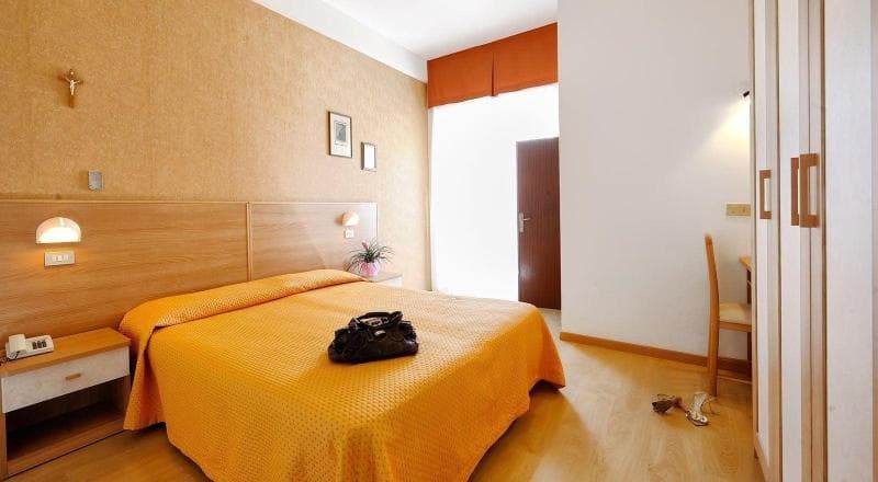 Hotel Mirabel 5