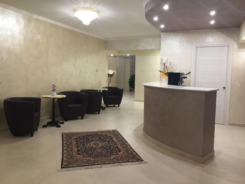 Hotel Riviera Palace main