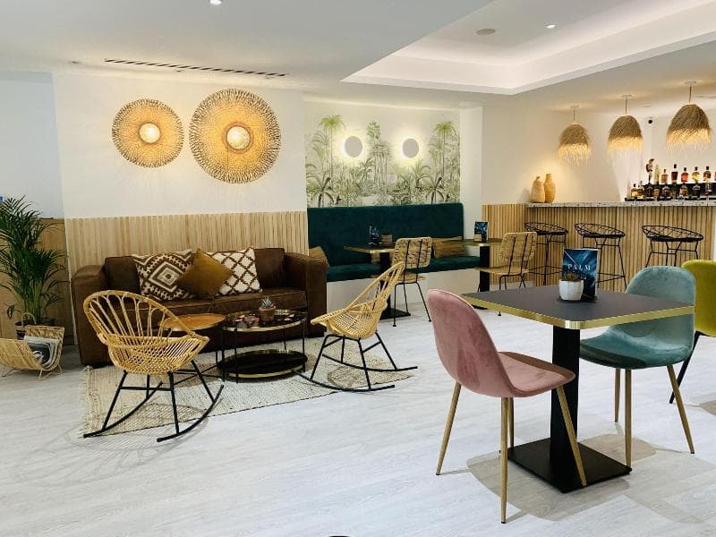 Palm Hotel 5