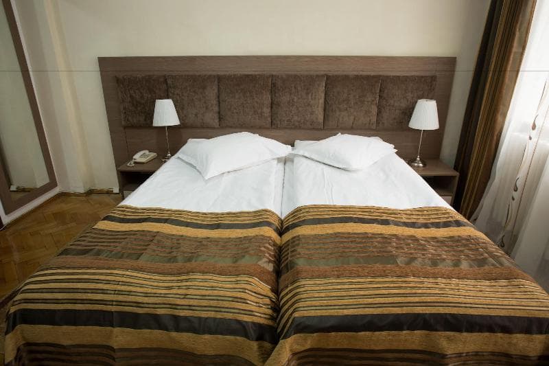 Hotel Rina Cerbul 5