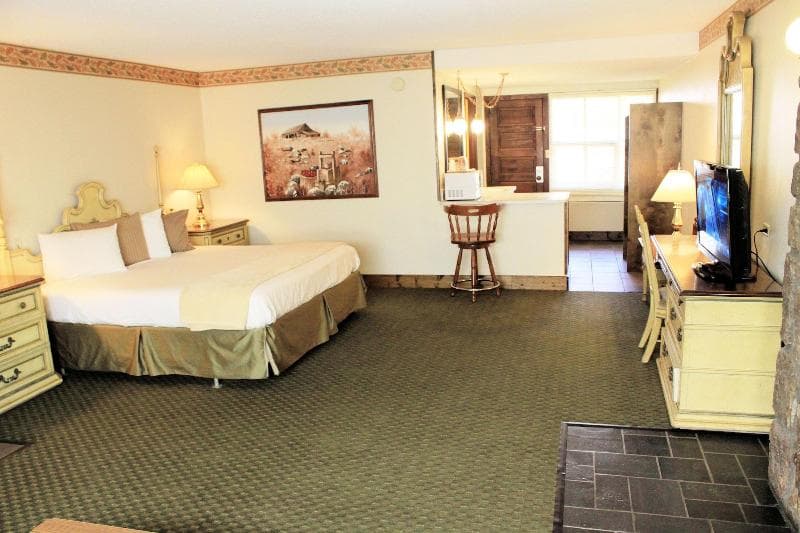 Brookside Resort 4