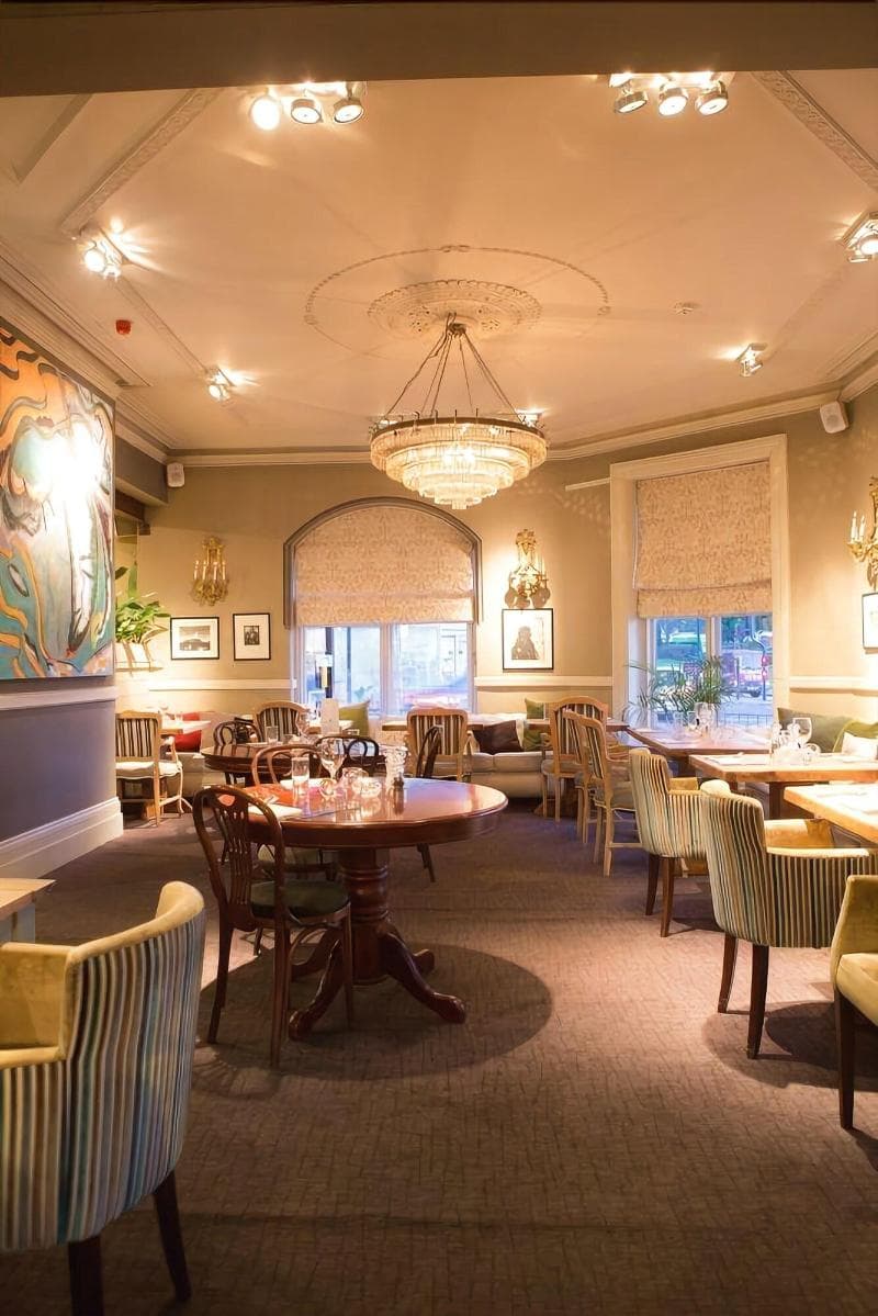 Ox Hotel Bar & Grill 3