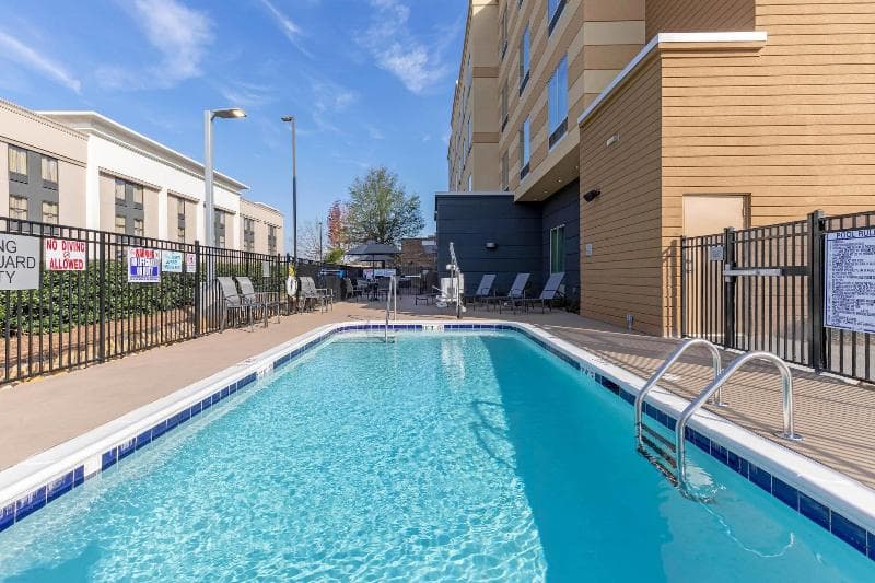 Fairfield Inn & Suites By Marriott Mebane 2