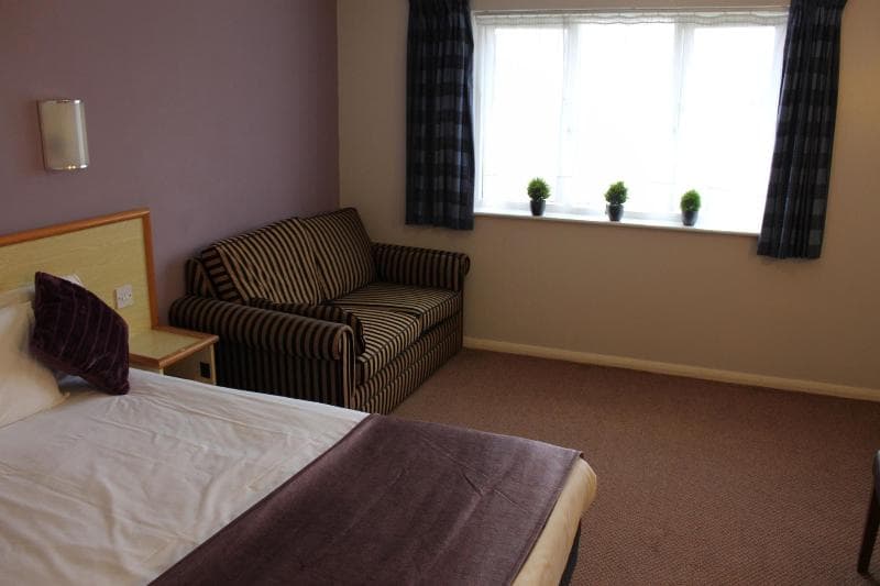 Redwings Lodge Baldock 5