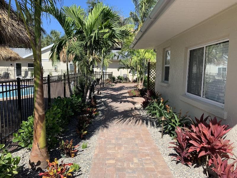 Twin Palms At Siesta 3