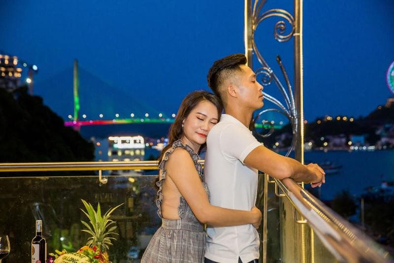 Vincent Ha Long Hotel main